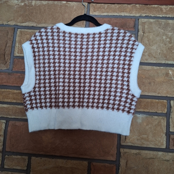 Kendall + Kylie School Girl Sweater Vest XS - Picture 4 of 11